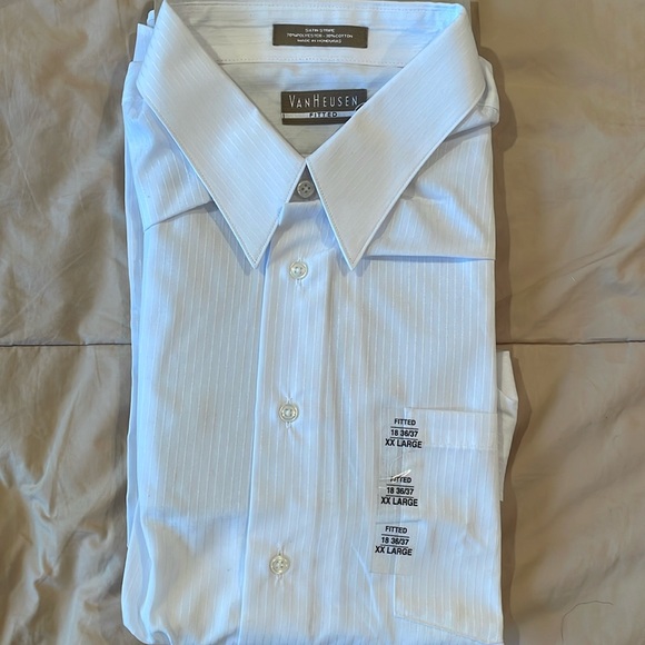 Men’s dress shirt - Picture 1 of 1